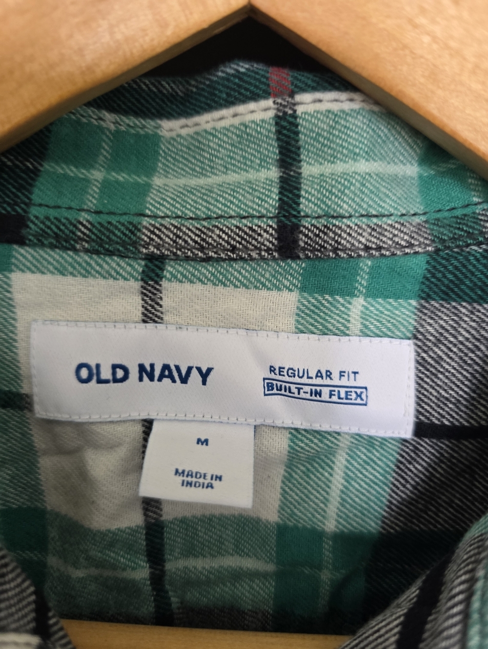 Old Navy Plaid Button-Down Shirt Women Sz M Built In Flex Long Sleeve NWT - Picture 6 of 9